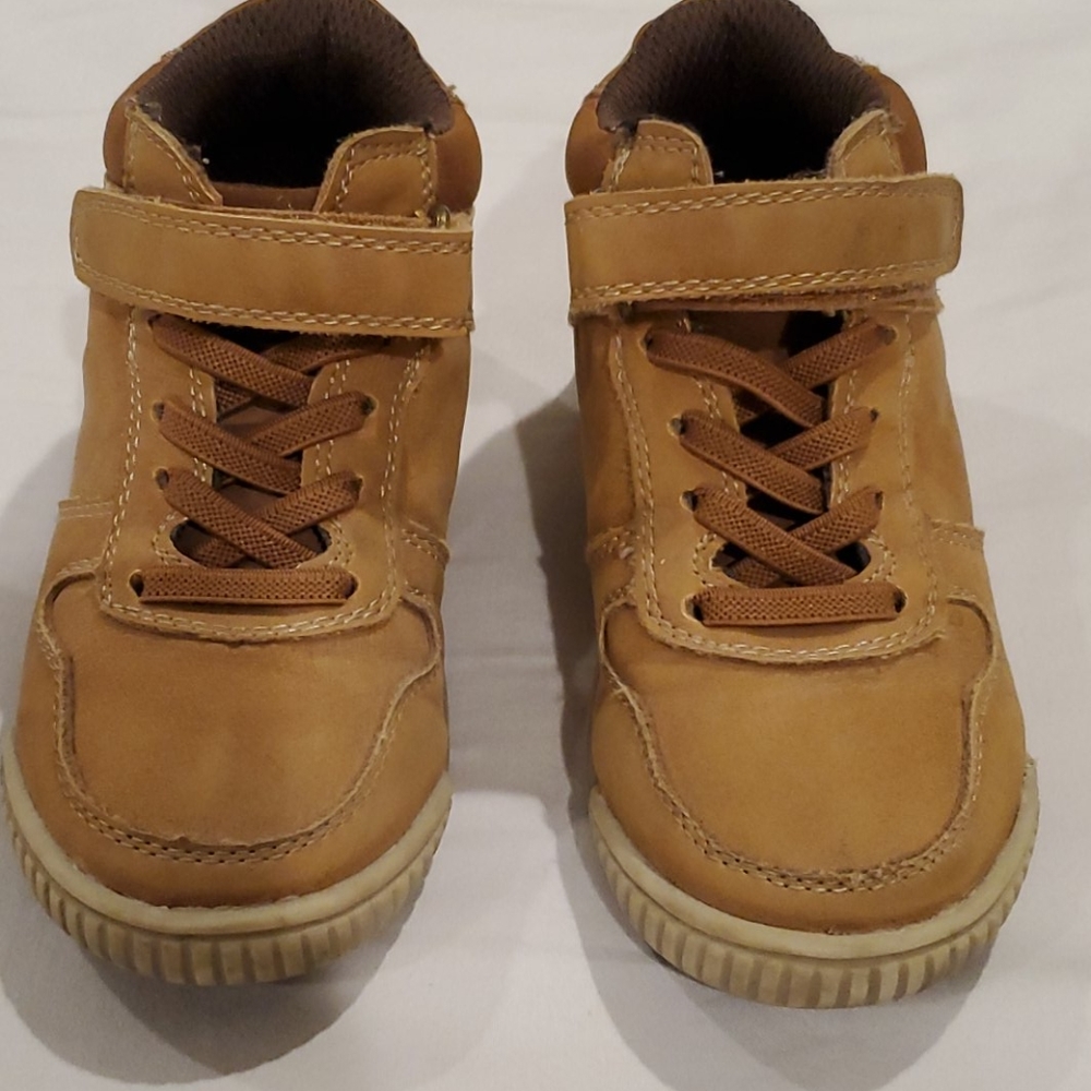 Boys boots
